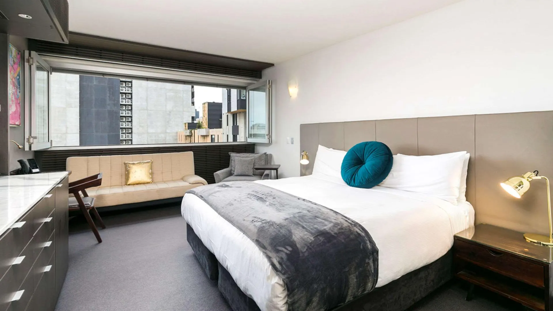 The Soho Hotel Adelaide 4*,